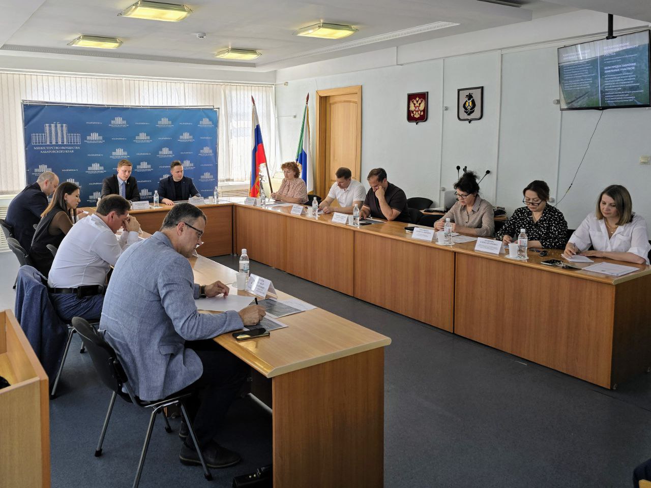 На заседании Общественного совета миниимущества Хабаровского края обсуждался вопрос предоставления земли участникам СВО