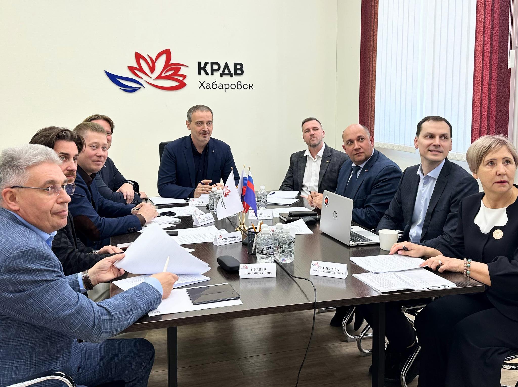 В Хабаровске состоялся круглый стол по вопросам развития преференциальных режимов и подготовки предложений к ВЭФ-2026