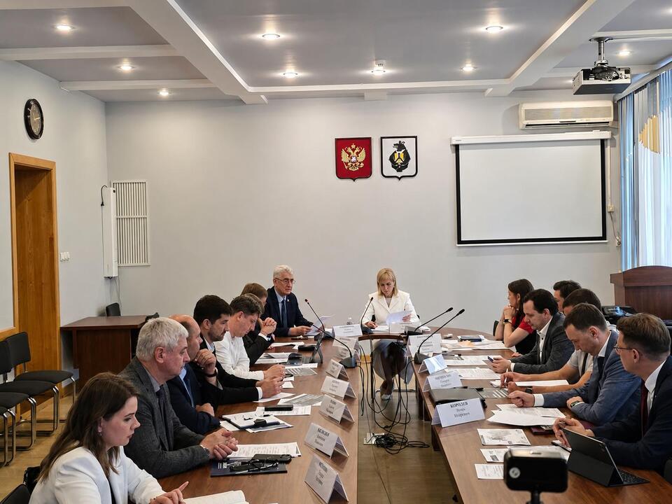 Промышленную кооперацию и технологическое предпринимательство обсудили в Правительстве Хабаровского края